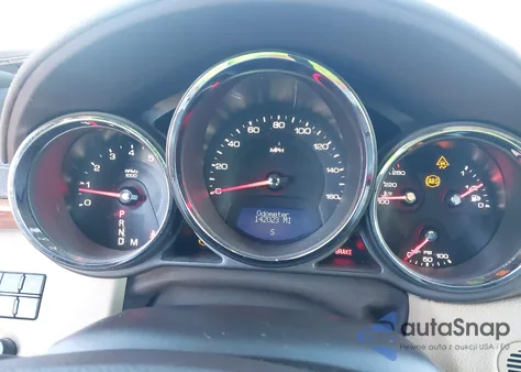 2010 Cadillac Cts Luxury z USA, uszkodzony, nr VIN 1G6DH5EG1A0125106